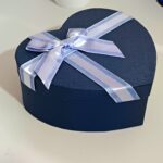 Caja de regalo mediana en forma de corazón