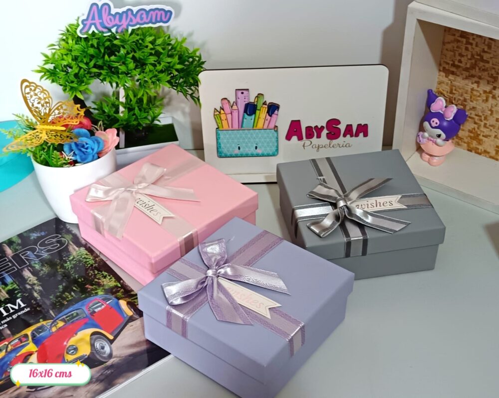 Caja de regalo cuadrada 16x16 cms - Imagen 1