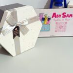 Caja de regalo forma de rombo mediana