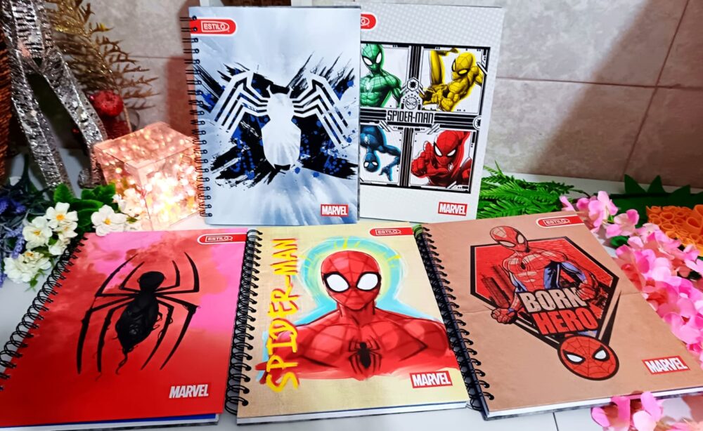 Cuaderno universitario de cuadros pasta dura SPIDERMAN - Imagen 1