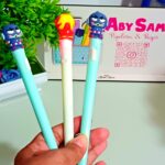 Esfero gel tinta azul con luces Super héroe