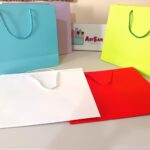 Funda de regalo cuadrada mediana y llana