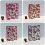 Funda regalo mediana con flores 26x32x10ccm