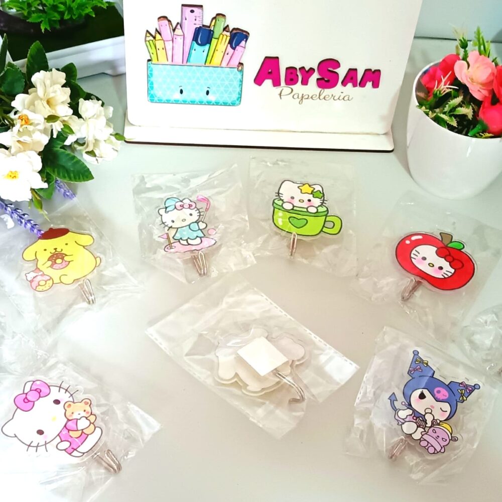 Gancho acrilico con adhesivo Sanrio