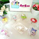 Gancho acrilico con adhesivo Sanrio