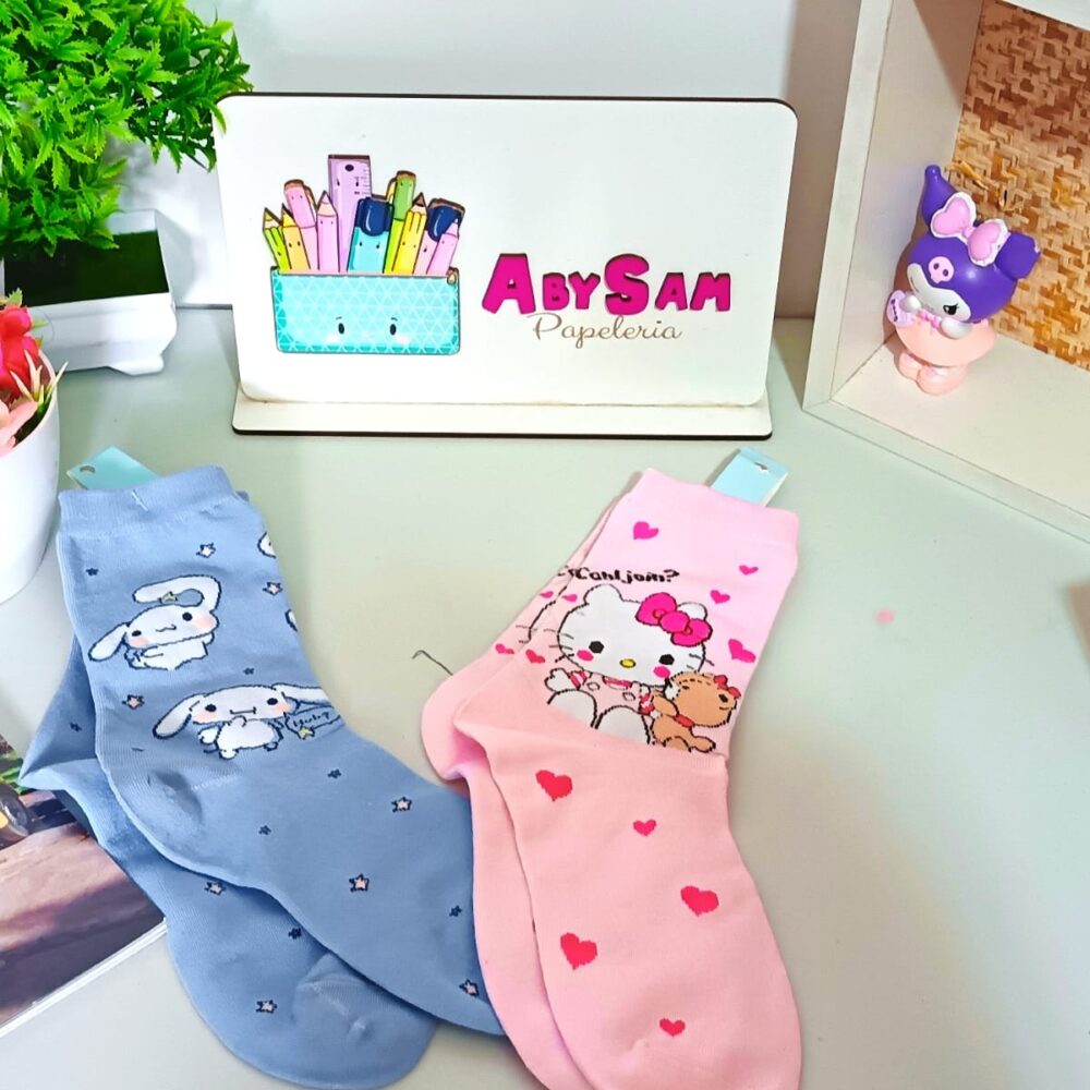 Medias largas Kitty y Cinnamoroll