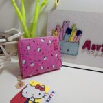 Mini billetera estampada Hello Kitty