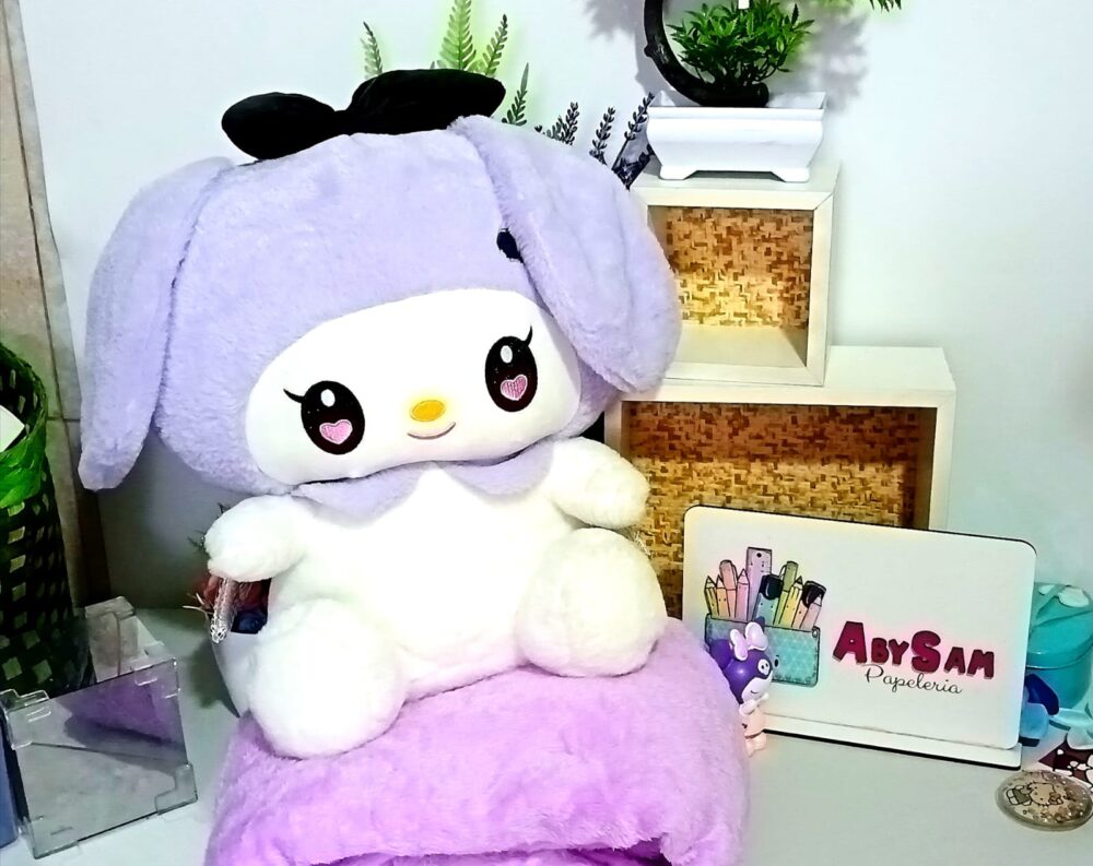 Peluche con cobija Kuromi - Imagen 1